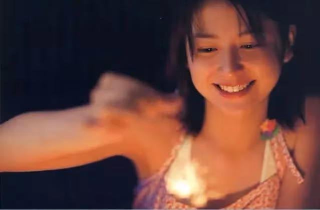 她13歲穿泳裝出道，為證明自己跳恆河、剃光頭，終於打破「花瓶」人設!