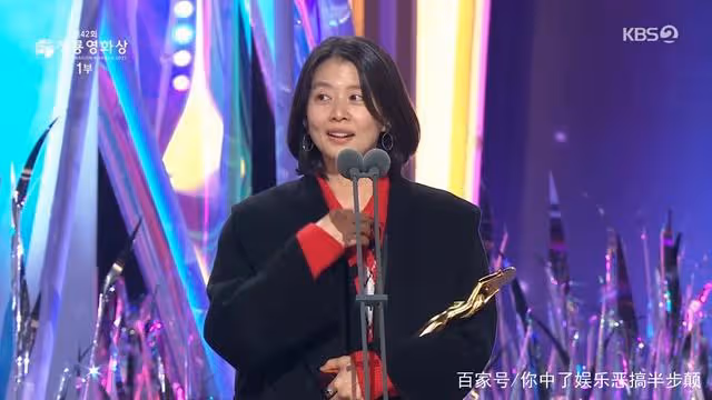 第42屆《青龍電影獎》各大獎項出爐，文素利擊敗林允兒斬獲影后！