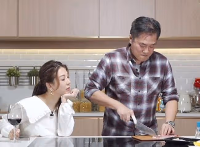 57歲「丁孝蟹」邵仲衡罕談家庭，與妻子互留空間，倆兒子長居國外
