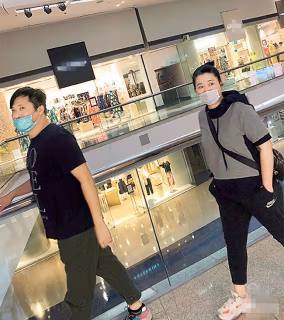 57歲「丁孝蟹」邵仲衡罕談家庭，與妻子互留空間，倆兒子長居國外