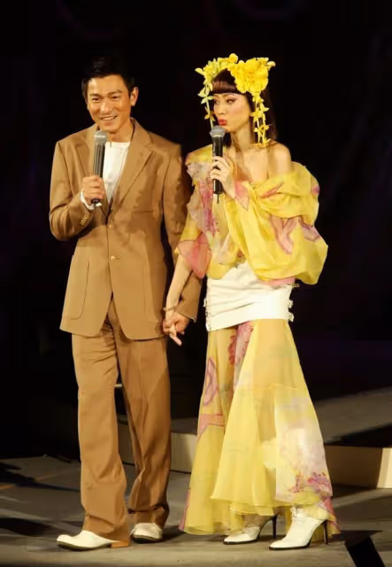 二十年前的她，沒有選擇嫁給男人