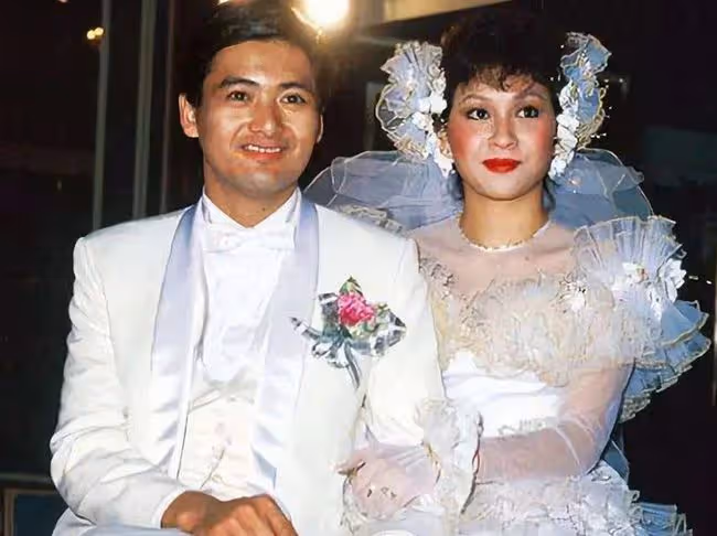 周潤發前妻曬家庭聚會照，女婿親自烹調一桌美食，外孫沒有露面