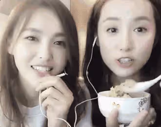 胡歌的夢中情人,一頓火鍋吃進了豪門,呂一是如何上位的?