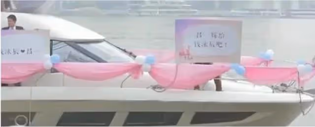 胡歌的夢中情人,一頓火鍋吃進了豪門,呂一是如何上位的?