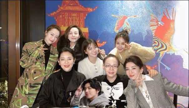 歡樂頌五美與倪萍的淵源，楊紫獲盛讚王子文被催婚，喬欣竟然撞臉