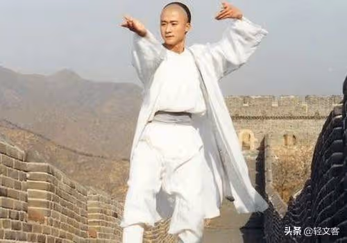 謝楠追星吳京反被撩，《戰狼》背後的女人多痴情：電影賠了我養你