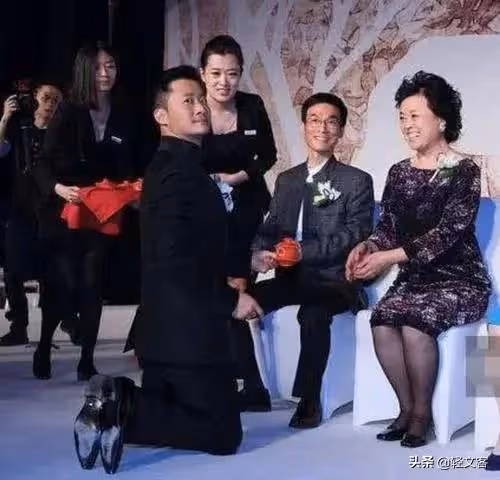 謝楠追星吳京反被撩，《戰狼》背後的女人多痴情：電影賠了我養你
