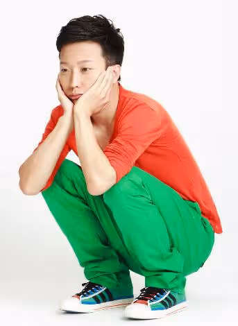 李玉剛:交不起房租和乞丐生活,憑「貴妃」走紅,43歲仍不忘初心