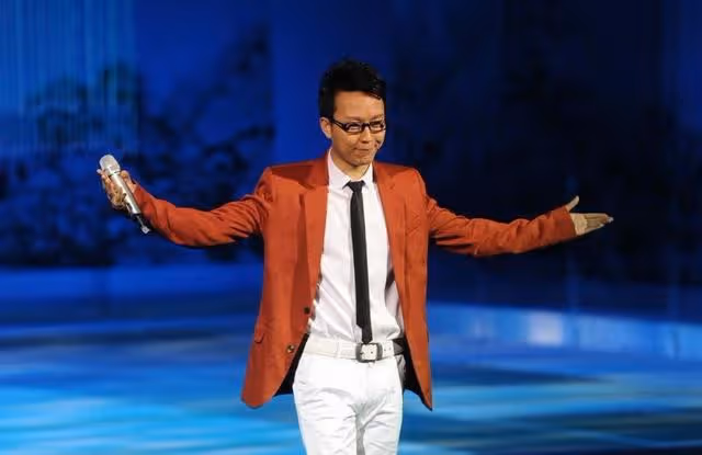 李玉剛:交不起房租和乞丐生活,憑「貴妃」走紅,43歲仍不忘初心