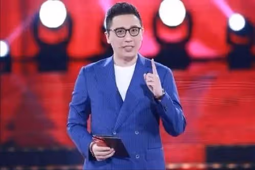 「中國好舌頭」華少,語速趕上颱風的速度,卻將一手好牌打得稀碎