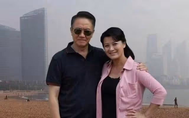 沒想到戲裡嚴厲正直的李雲龍，戲外不過是個「偽君子」罷了