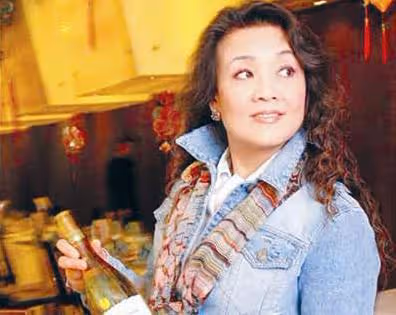 大S婆婆張蘭:打黑工賺錢、親弟被殺害,白手起家卻丟掉半生心血