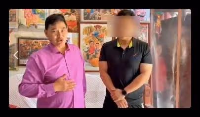 大衣哥女兒回家鄉做頭髮,染亞麻燙蛋卷頭,減肥成功身材依舊強壯