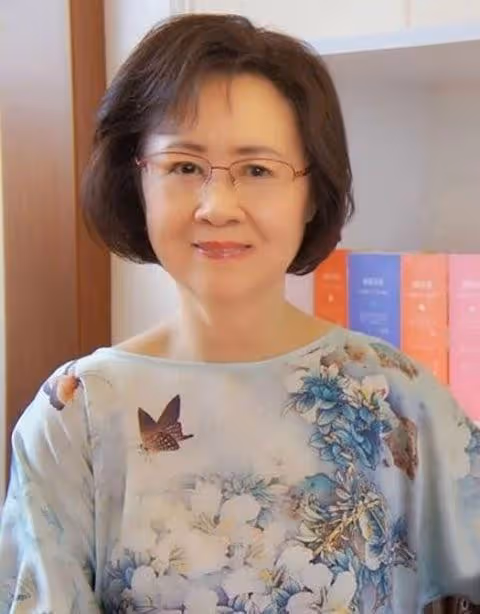 金銘:9歲成「瓊瑤女郎」,41歲依舊單身,她為何活得如此灑脫