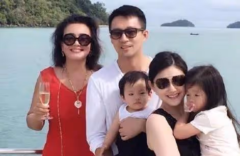 中國首富的「炮轟」,王思聰和汪小菲的罵戰,已暗示和大S的結局