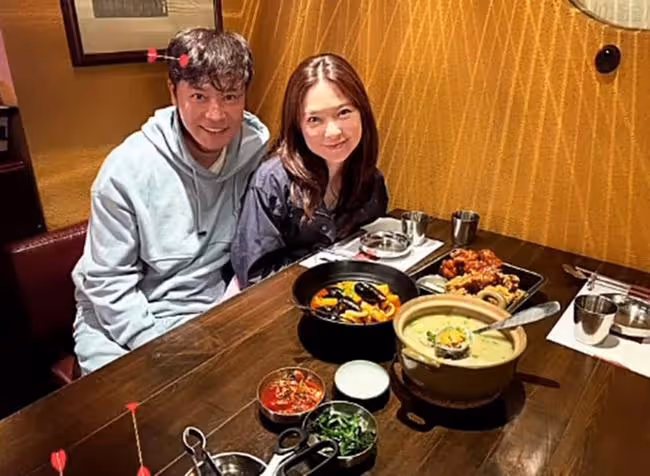 郭晉安罕曬夫妻合影秀恩愛，小15歲嬌妻曾2次流產，差點離婚收場