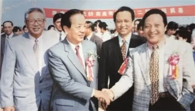 「江湖騙子」王林,為何能受到大半個娛樂圈信任?連馬雲都與其交好