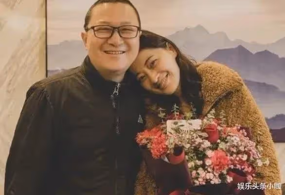 國民女神閃婚！竟嫁了個軟飯男？