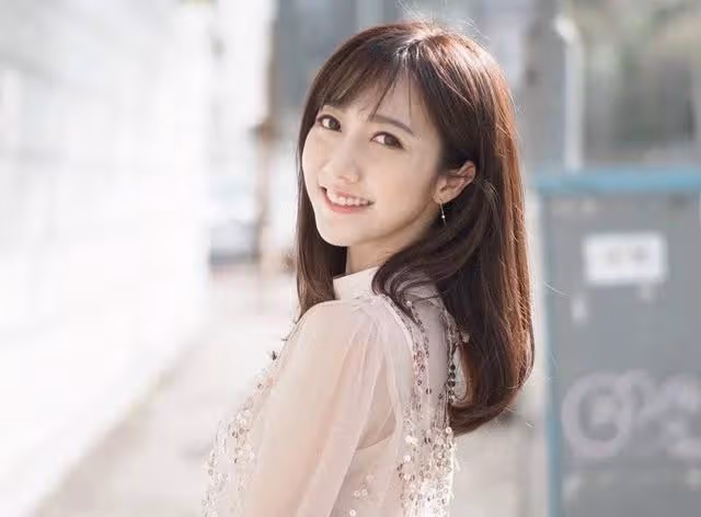 TVB甜美小花首當女主角，一人分飾三角，演技被批慘不忍睹