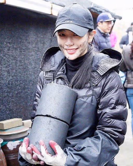韓國人封殺她，中國男人喜歡她，可悲