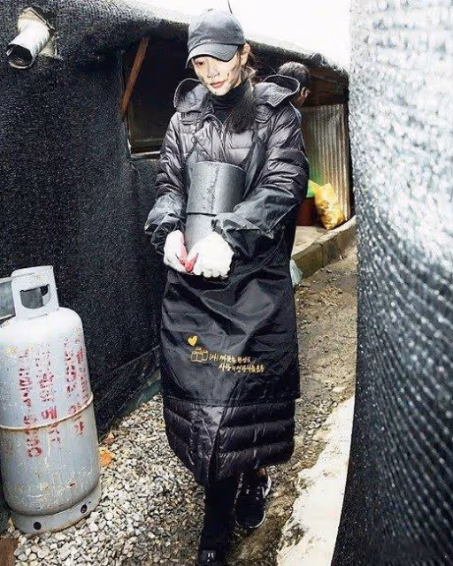 韓國人封殺她，中國男人喜歡她，可悲