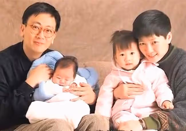 鄭丹瑞67歲生日，與妻子女兒開心慶祝，曾全家移居國外卻差點破產
