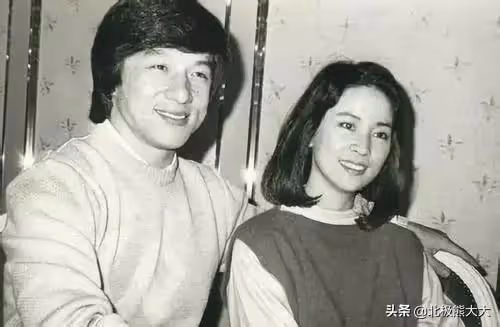 做了四十年隱形妻子，終掌控成龍百億家產，林鳳嬌不止能忍還夠狠