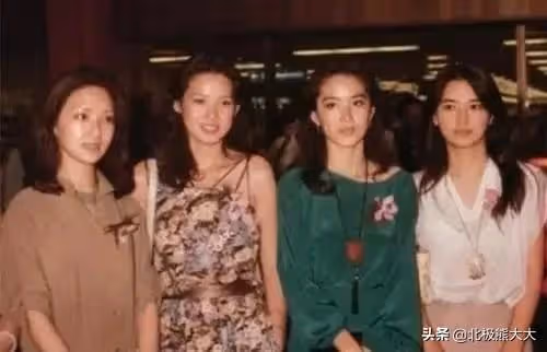 做了四十年隱形妻子，終掌控成龍百億家產，林鳳嬌不止能忍還夠狠