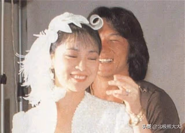 做了四十年隱形妻子，終掌控成龍百億家產，林鳳嬌不止能忍還夠狠