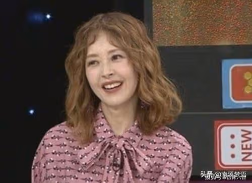60歲老太六千萬招募男友，10萬小鮮肉爭相報名，喊話：不給錢也行