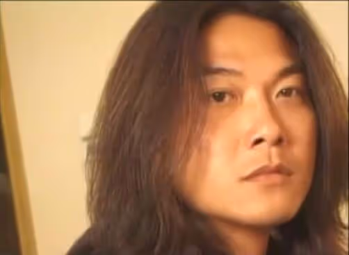 錢小豪曾經比肩周潤發,風頭直追李連杰卻因特殊「癖好」難成巨星
