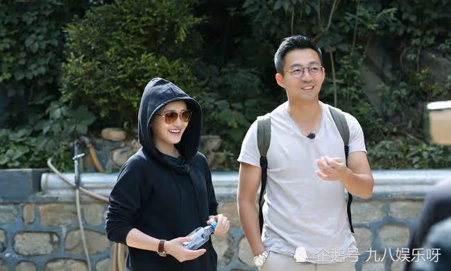 汪小菲離婚後與大S相差甚遠，這一次竟然被媽「坑了」，公開道歉