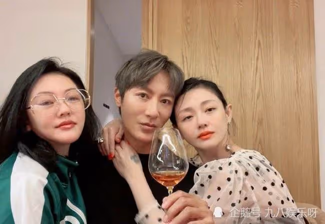 汪小菲離婚後與大S相差甚遠，這一次竟然被媽「坑了」，公開道歉