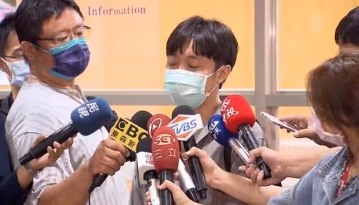 "含羞忍恥"吳青峰：被小s羞辱，遭恩師告法庭，蘇打綠歌曲遭下架