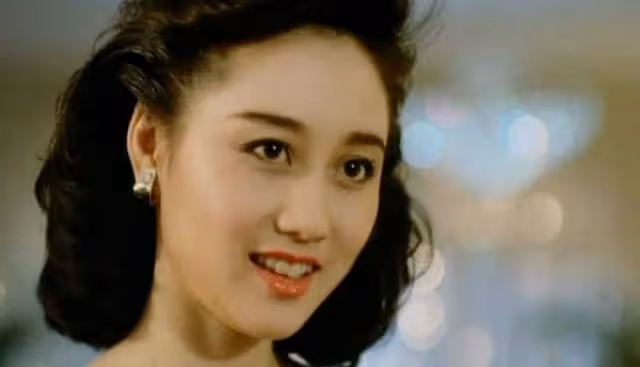 利智：私吞李連杰20億家產，迷倒賭王何鴻燊，卻被周潤發當眾羞辱