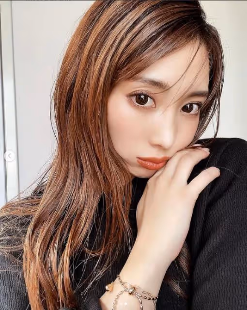 森咲智美性感美圖！大頭燈女都市傳說：夾東西沒問題