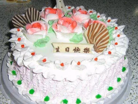 我救流浪大娘而毀容，10年後門外來輛豪車，一個漂亮女孩向我求婚
