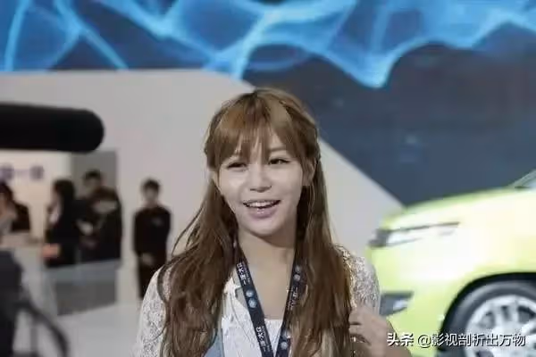 11年前「寧坐寶馬哭,不坐自行車笑」的女孩馬諾,如今怎麼樣了?