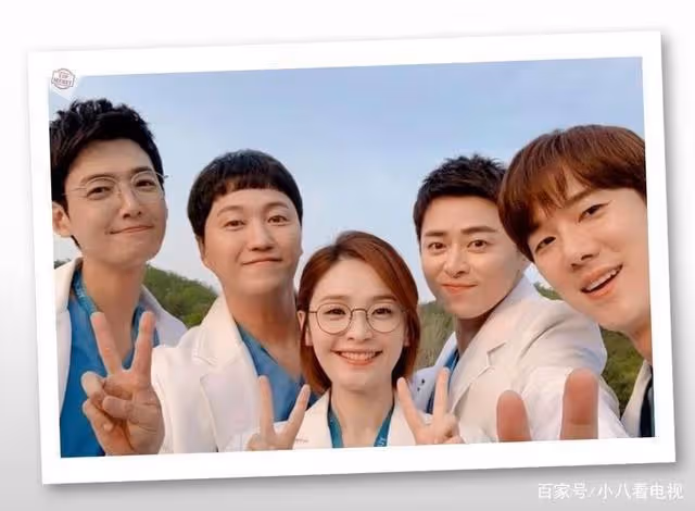 家有歌喉美妙的妻子，自己也有一片天，他的演員生活有些機智