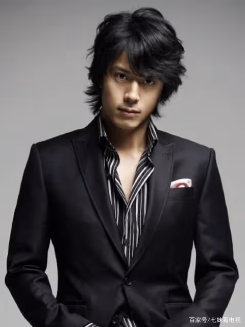 他是《天橋風雲》痴情又倒霉的趙遠鈞，48歲的韓在碩在忙啥？