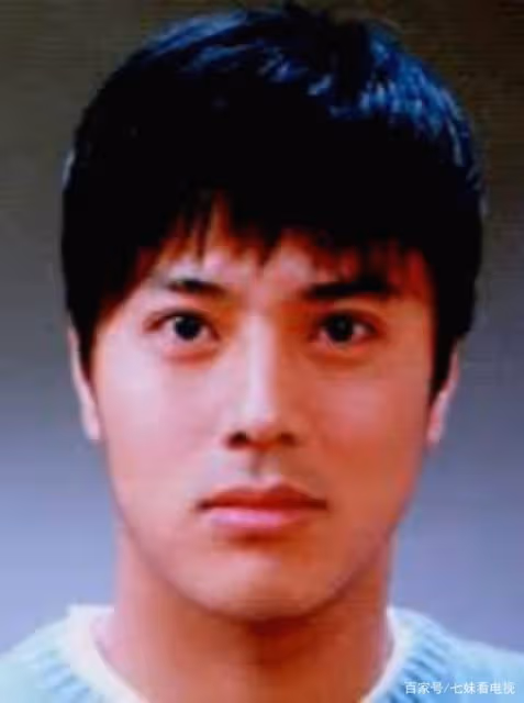 他是《天橋風雲》痴情又倒霉的趙遠鈞，48歲的韓在碩在忙啥？