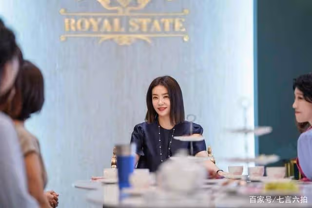 《松藥店的兒子們》里氣質典雅的大兒媳，結婚多年，婆婆想抱孫