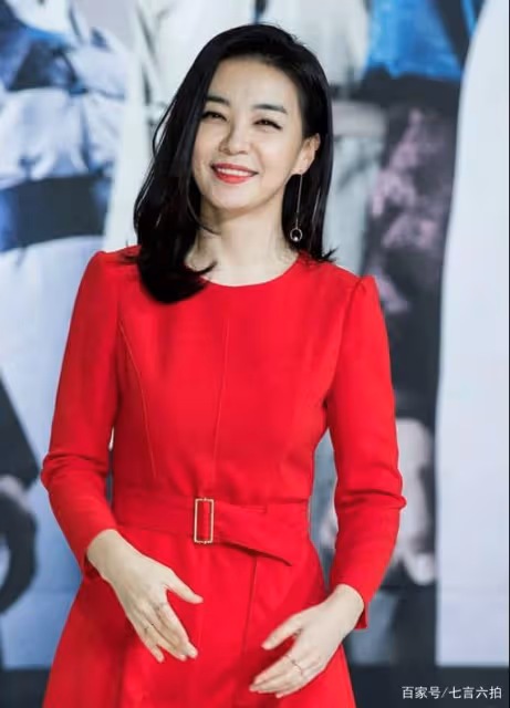 《松藥店的兒子們》里氣質典雅的大兒媳，結婚多年，婆婆想抱孫