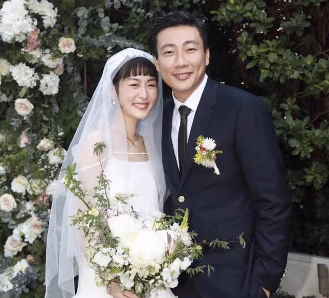 恭喜！32歲香港著名靚模今日大婚，因長相清純被封為翻版張柏芝