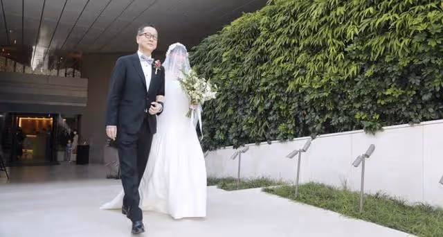 恭喜！32歲香港著名靚模今日大婚，因長相清純被封為翻版張柏芝