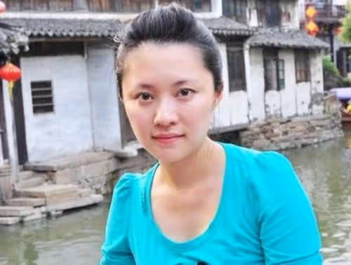 41歲仍未結婚,貸款買車,央視著名美女主播紫凝背後的辛酸歷程
