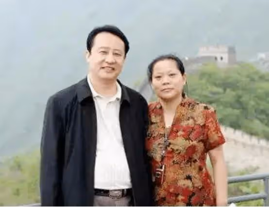 黃軒的上位史，從內娛棄子到名導寵兒，6段情史太精彩