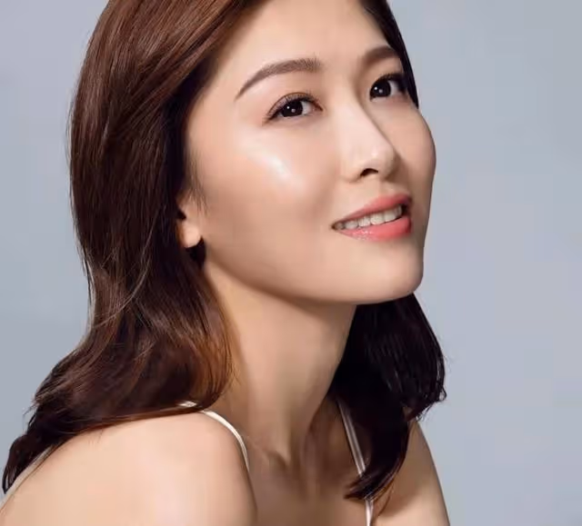 女神久違同框聚餐！周勵淇大曝鄭秀文食量驚人，二人已相識二十年