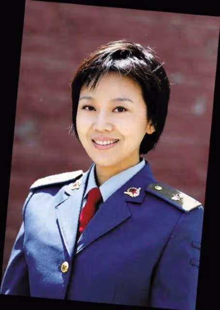 「不老女神」閆妮的背後:33歲被迫失婚跌入谷底,34歲一夜爆紅