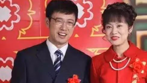 「不老女神」閆妮的背後:33歲被迫失婚跌入谷底,34歲一夜爆紅